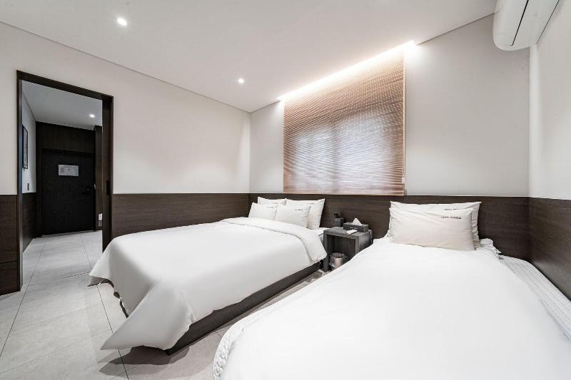 Waba Motel image