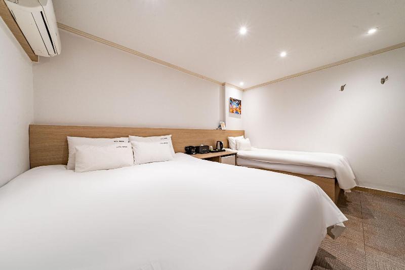 Waba Motel image