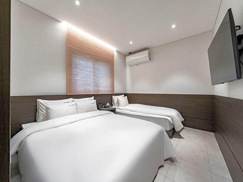 Waba Motel image