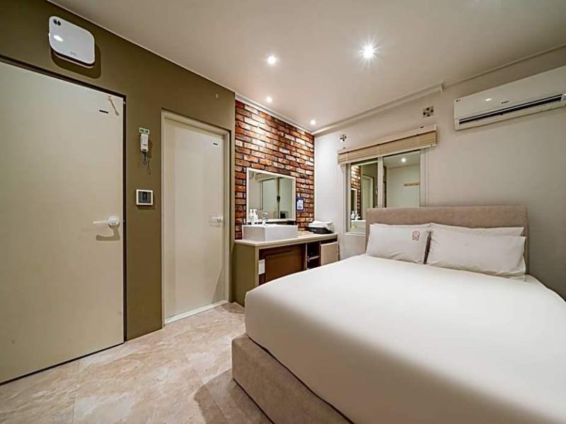 Waba Motel image