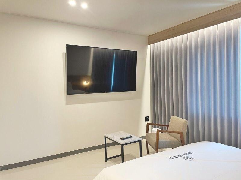 Vip Hotel image