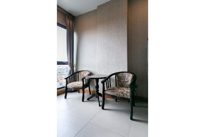 Farthai Residence by Zuzu image