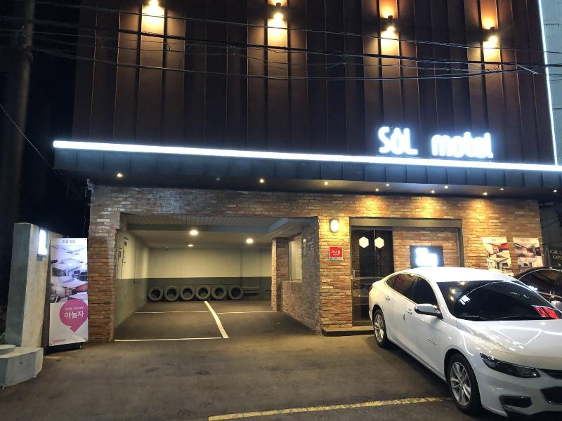 Sol Motel image