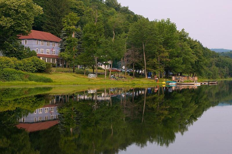 The Inn At Starlight Lake image