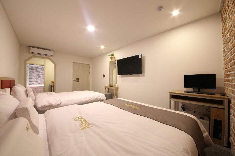 Hotel Ambers image