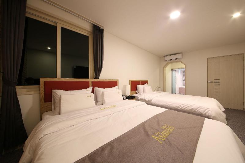 Hotel Ambers image