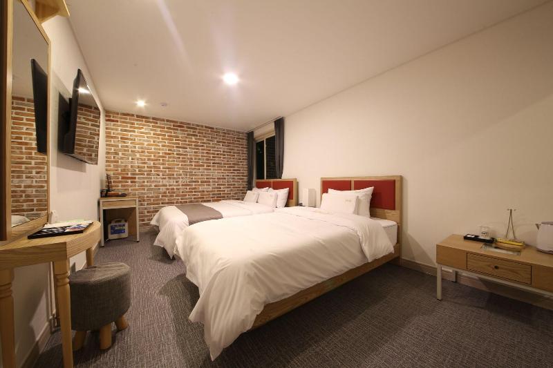 Hotel Ambers image