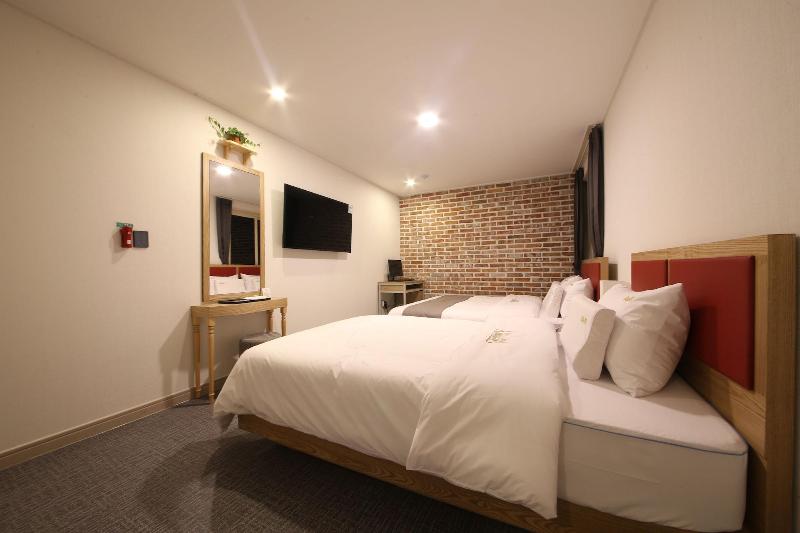 Hotel Ambers image