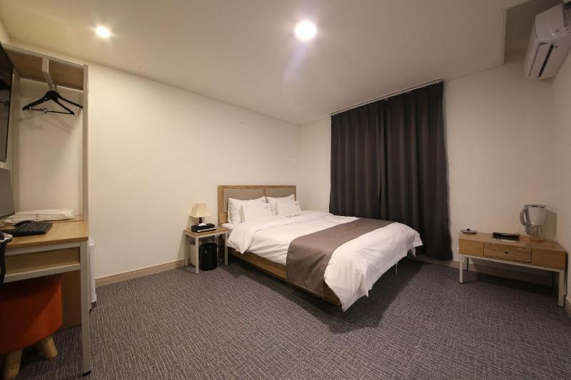 Hotel Ambers image