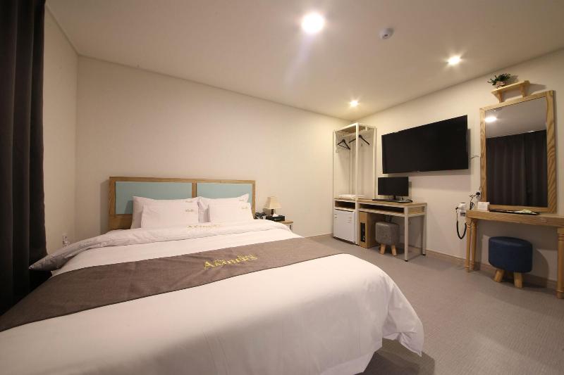 Hotel Ambers image