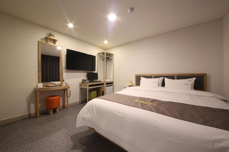 Hotel Ambers image