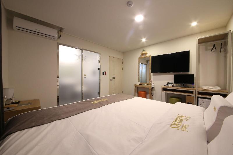 Hotel Ambers image