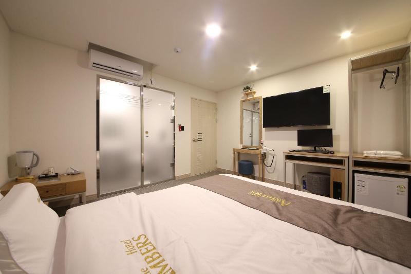 Hotel Ambers image