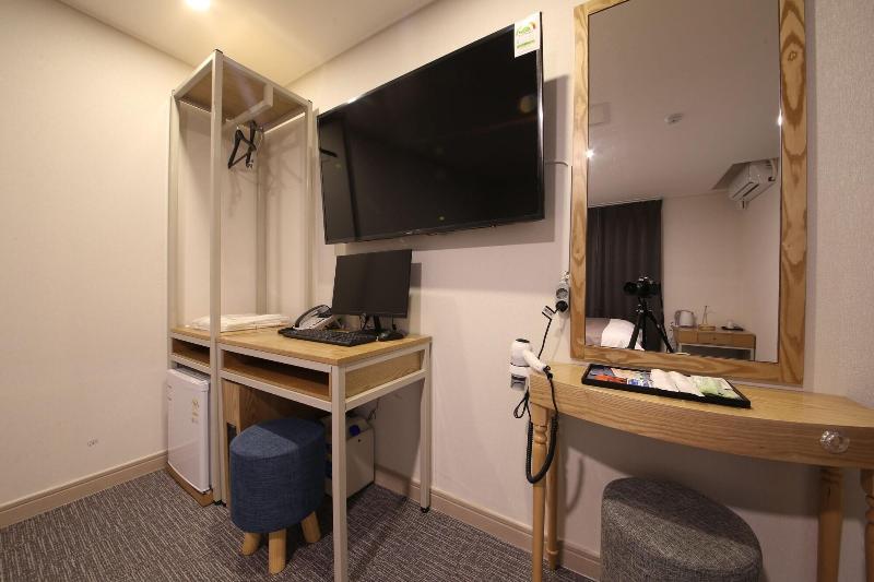 Hotel Ambers image