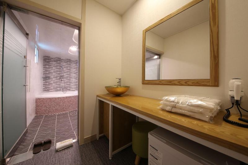 Hotel Ambers image