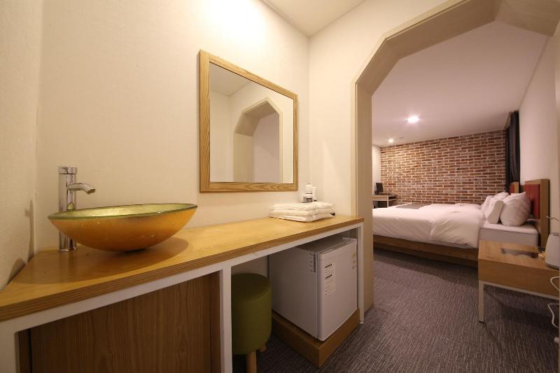 Hotel Ambers image