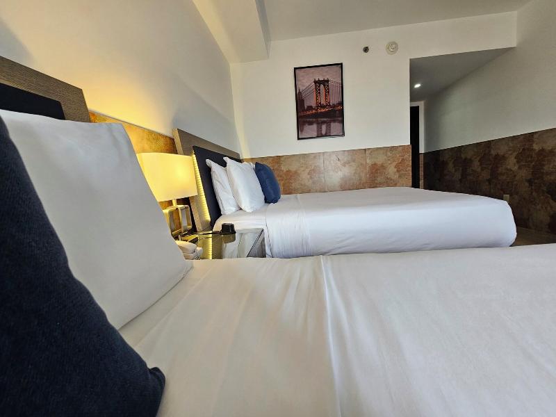 Beverly Hills: Hotel & Business image