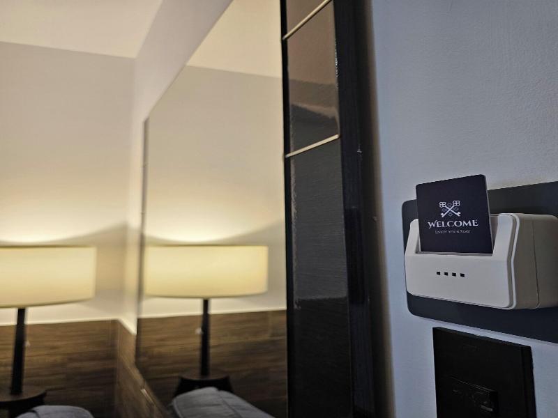 Beverly Hills: Hotel & Business image