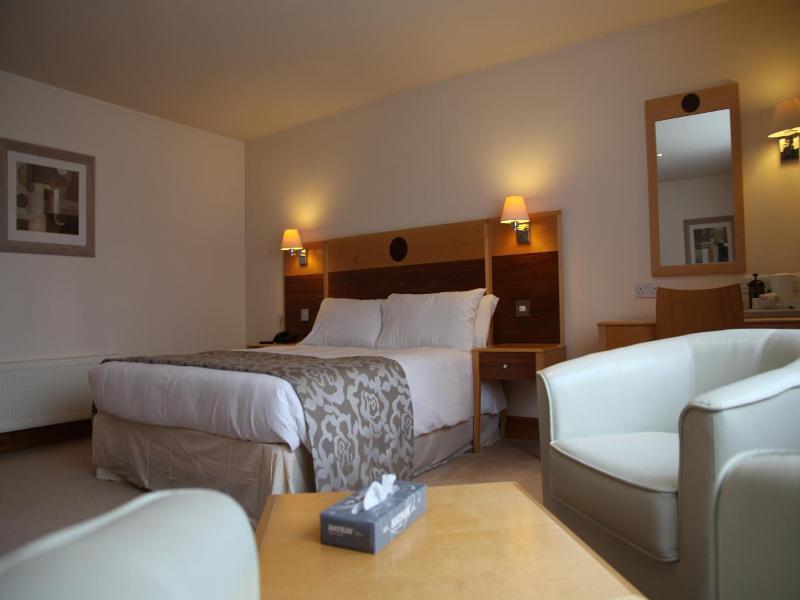Ivy House Country Hotel image