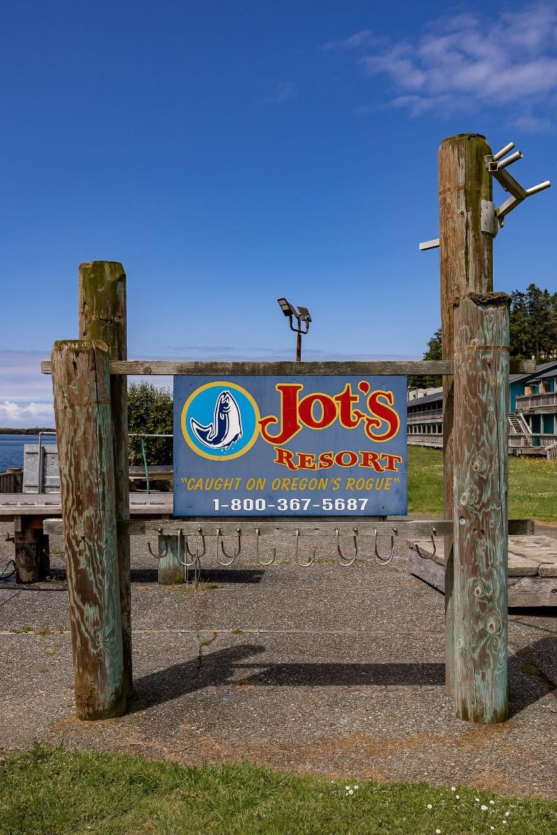 Jot's Resort image
