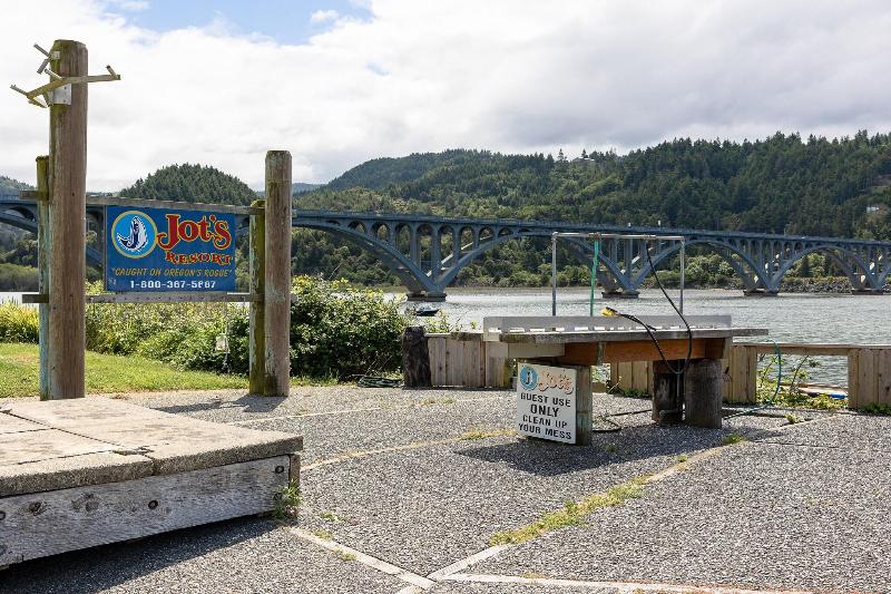 Jot's Resort image