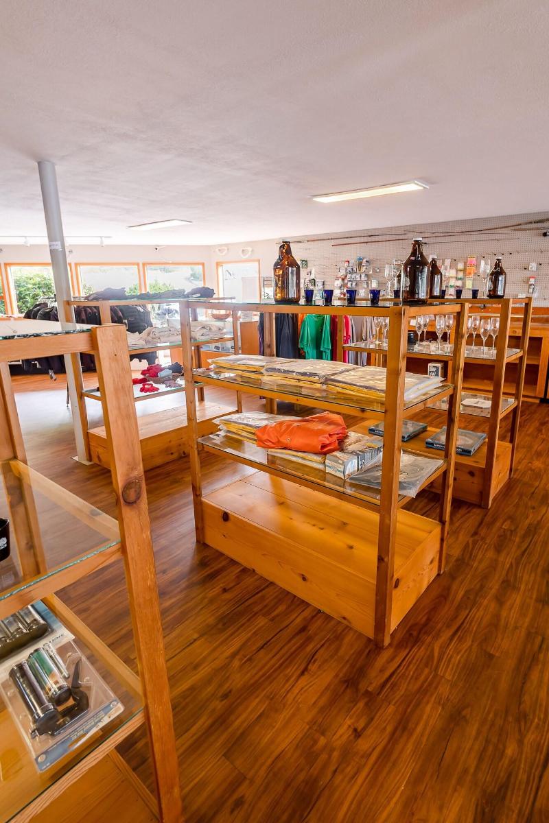 Jot's Resort image