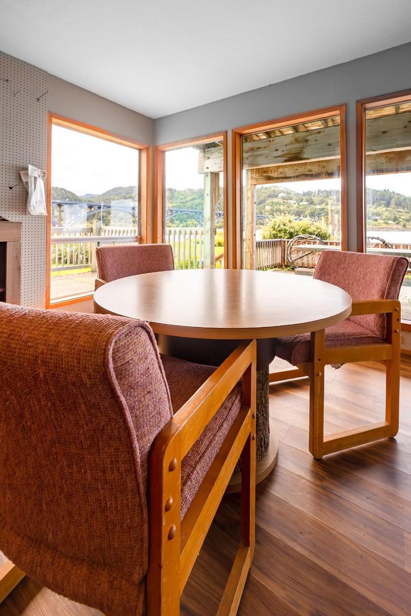Jot's Resort image