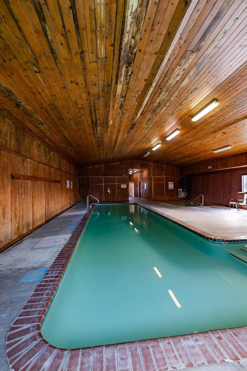 Jot's Resort image