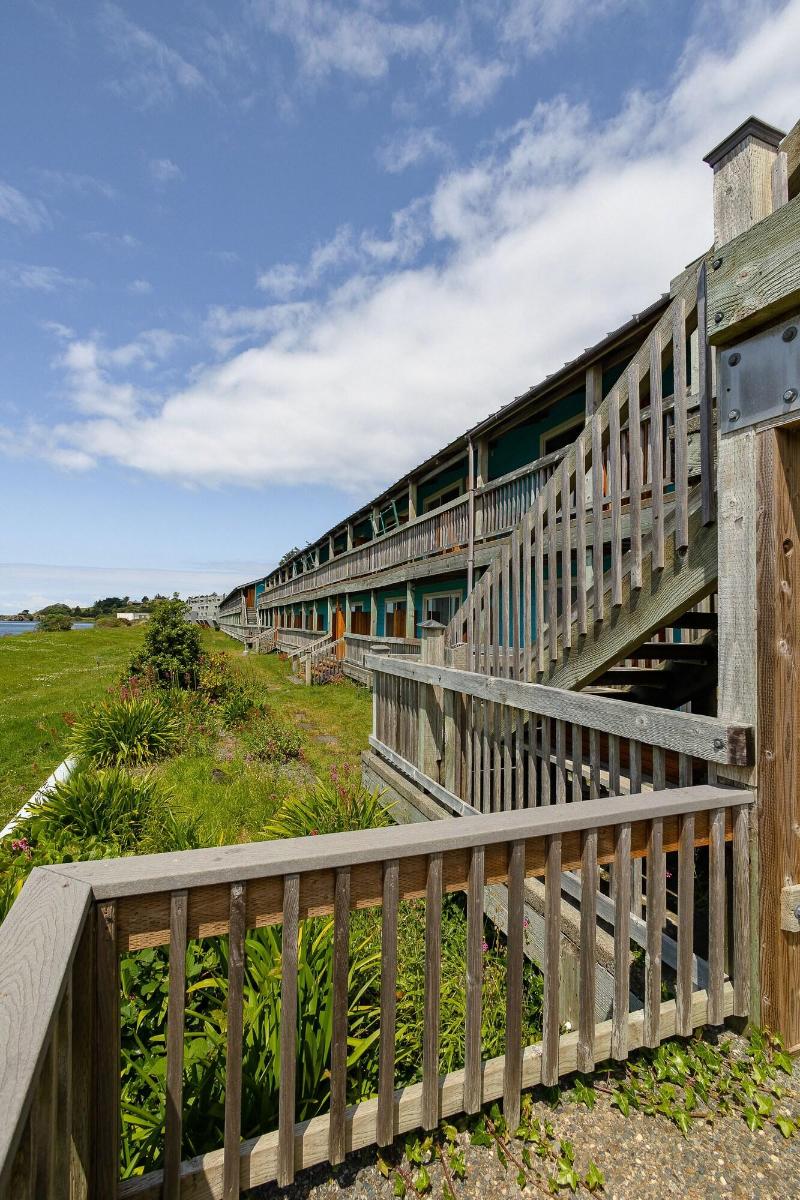 Jot's Resort image