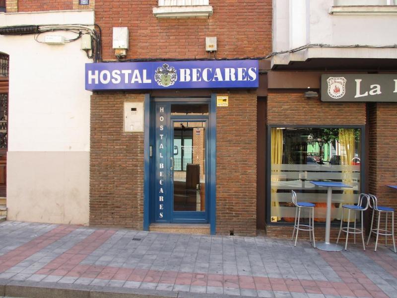 Hostal Becares — exterior view