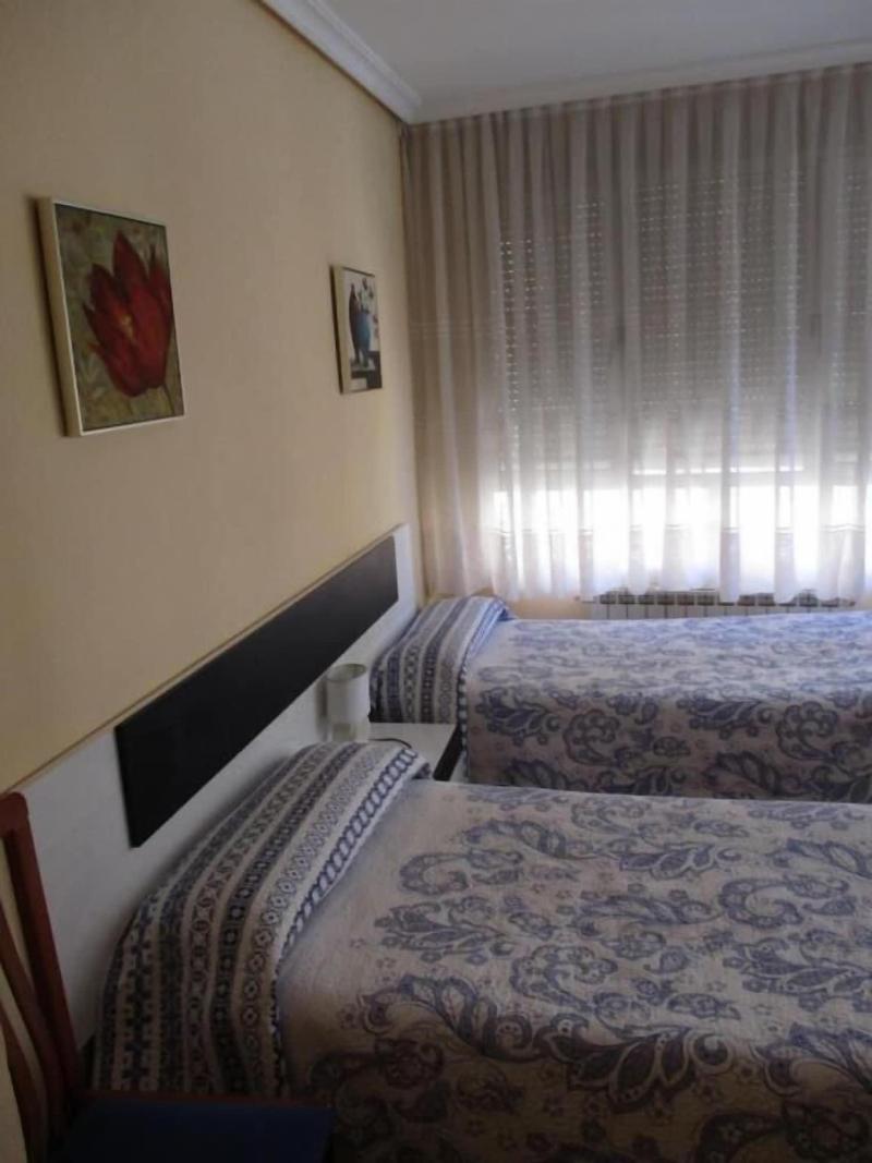 Hostal Becares image