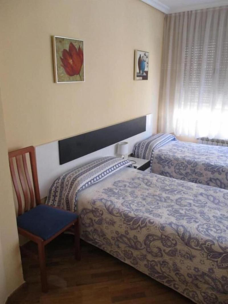 Hostal Becares image