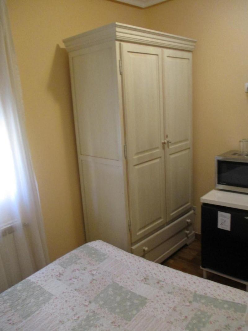 Hostal Becares image