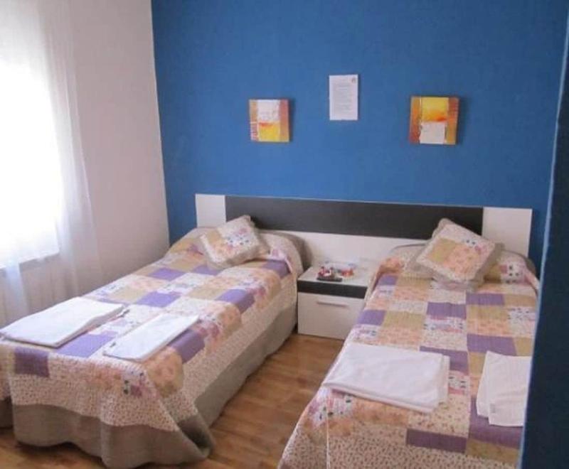 Hostal Becares image