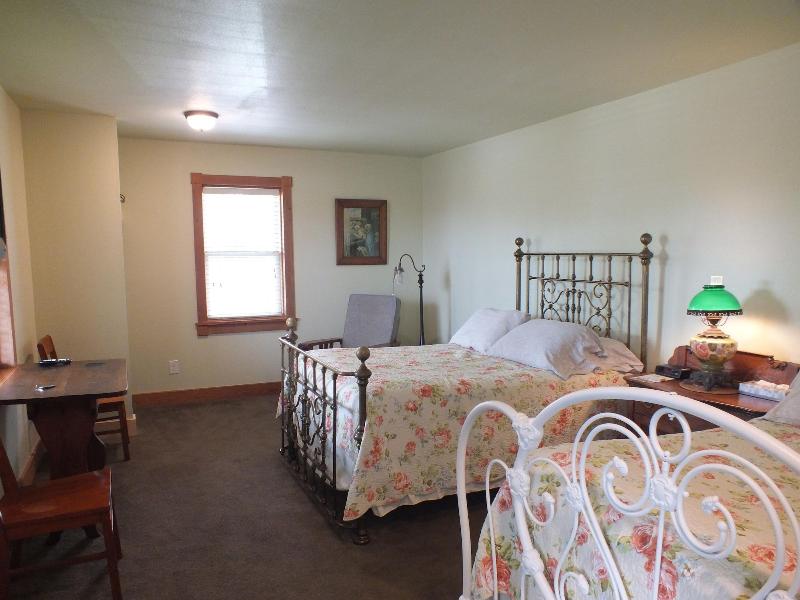 Scarborough Inn image