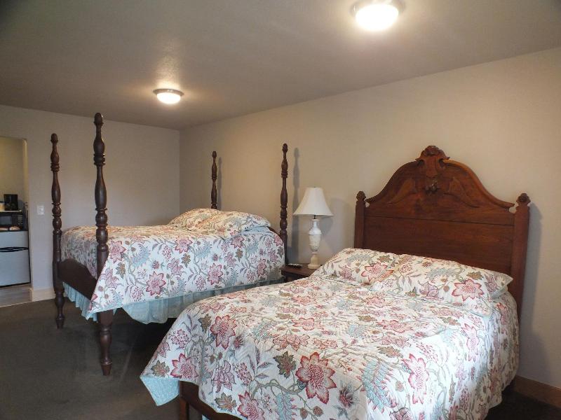 Scarborough Inn image