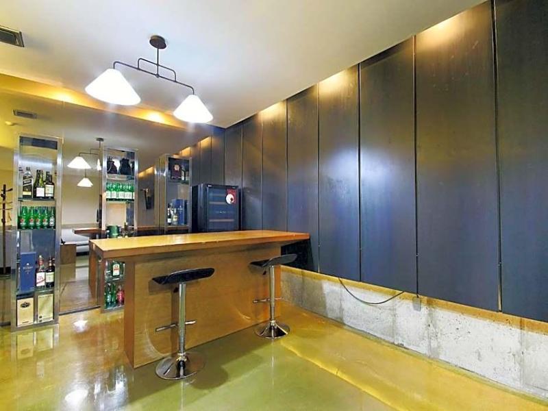 H Drive Hotel image