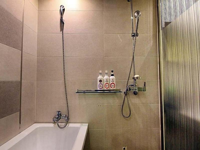 H Drive Hotel image 10