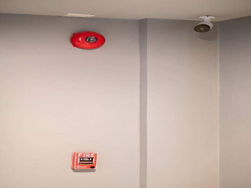 Oblique Apartment image
