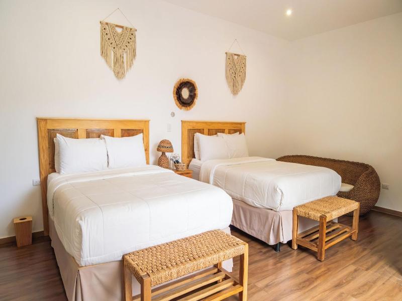 Equinoccio Hotel image