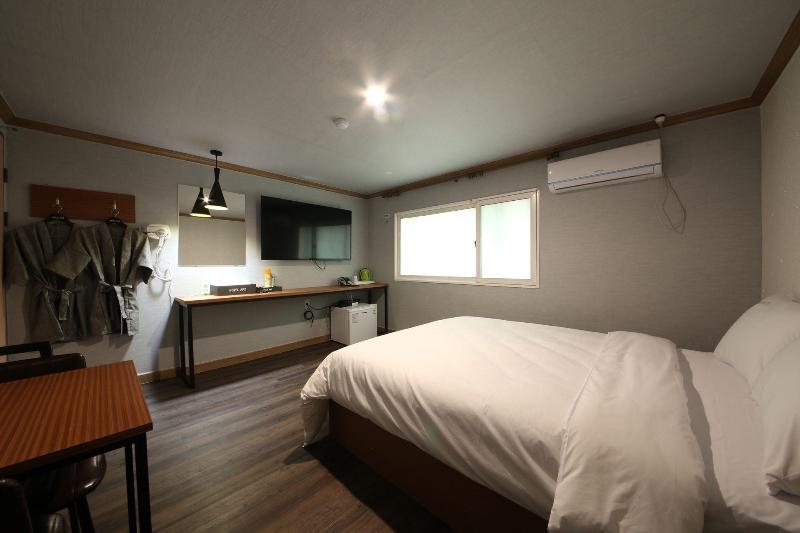 Art Hotel image