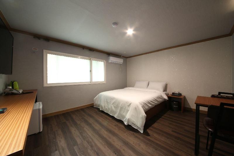 Art Hotel image