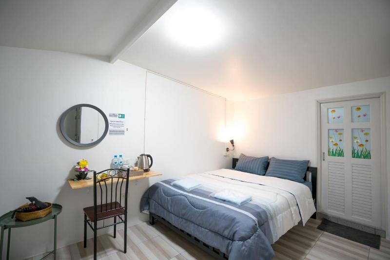 D Hub Hostel image