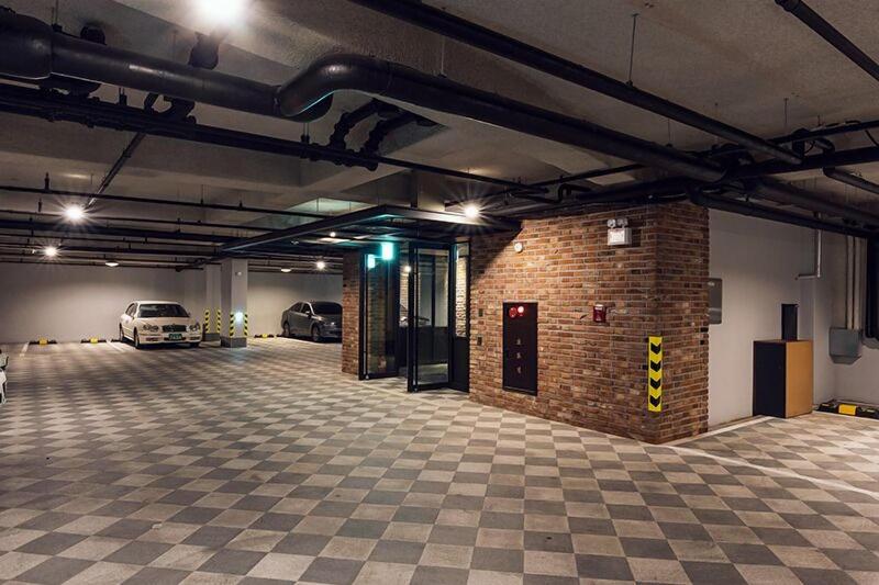 Hotel March image