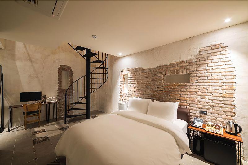 Hotel March image