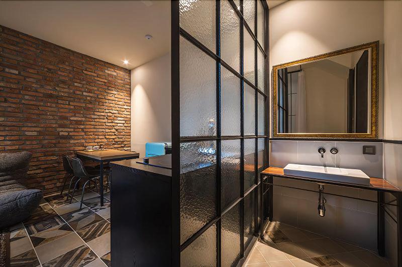 Hotel March image