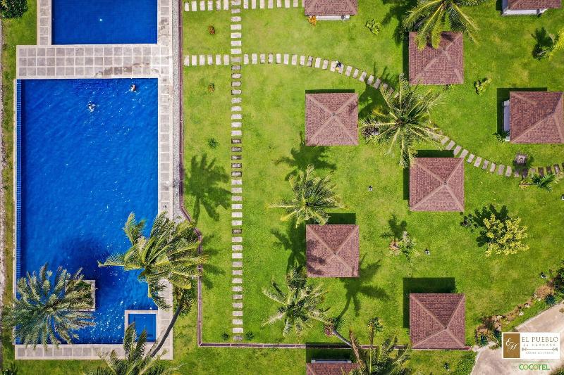 Cocotel El Pueblo De Hermano image