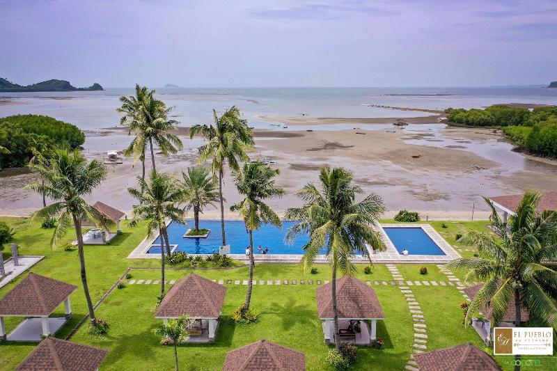 Cocotel El Pueblo De Hermano image