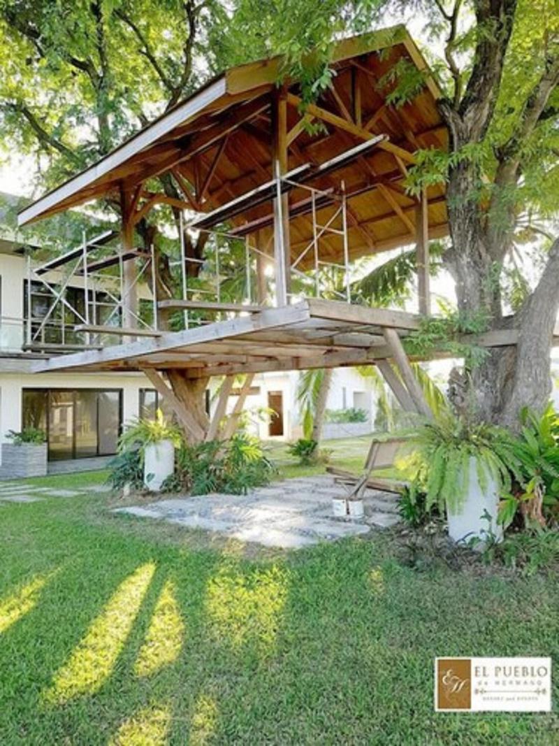 Cocotel El Pueblo De Hermano image