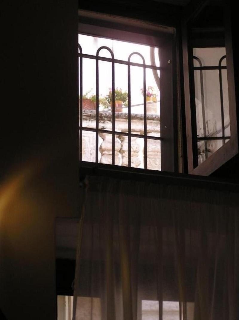 Art Transparent B&B image